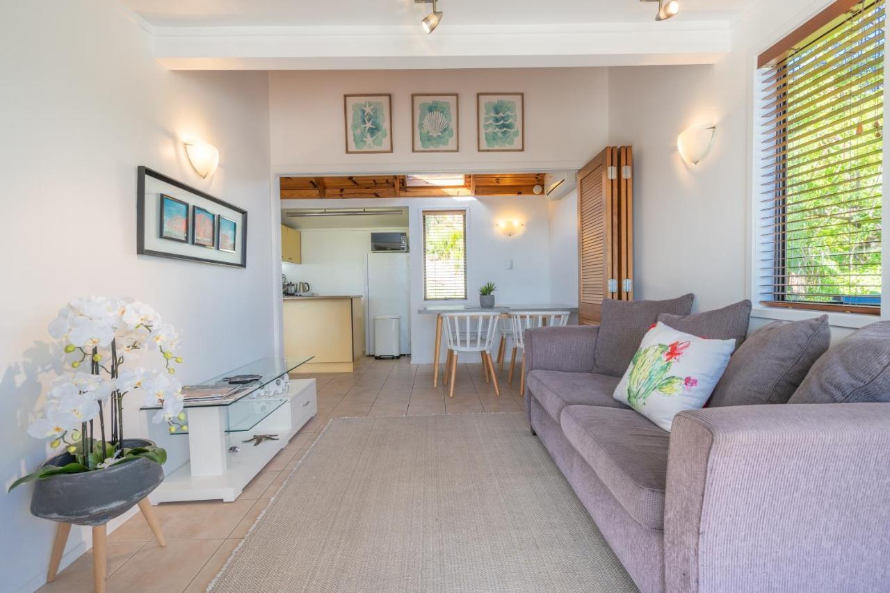 Palm Beach Cottage With Private Spa Pool ภายนอก รูปภาพ